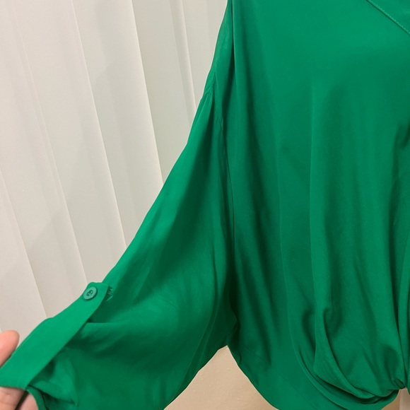 BLOUSE GREE OVERSIZE SMALL . New with no tag. - Picture 4 of 14